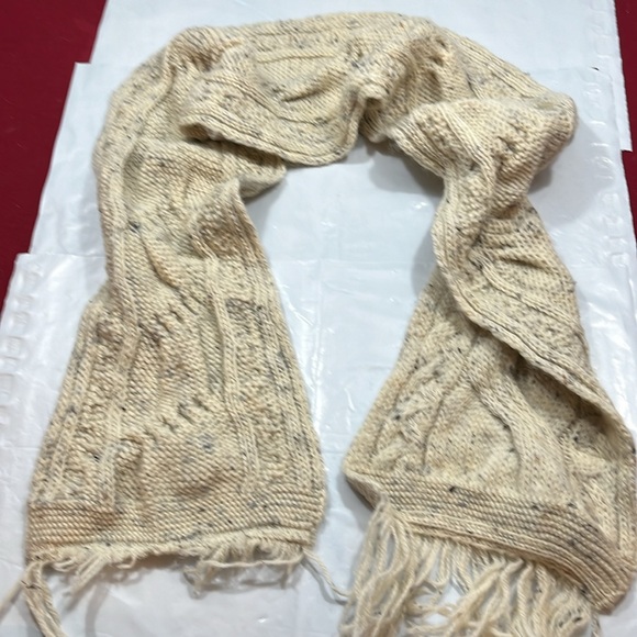 AranCrafts Ireland SCARF BEIGE CABLE KNIT WOOL Speckled Chunky FRINGE 60”long OS - Picture 8 of 9